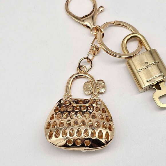 Authentic Louis Vuitton Lock & Key with unbranded Bagcharm, Keycharm 120425 - Picture 5 of 7